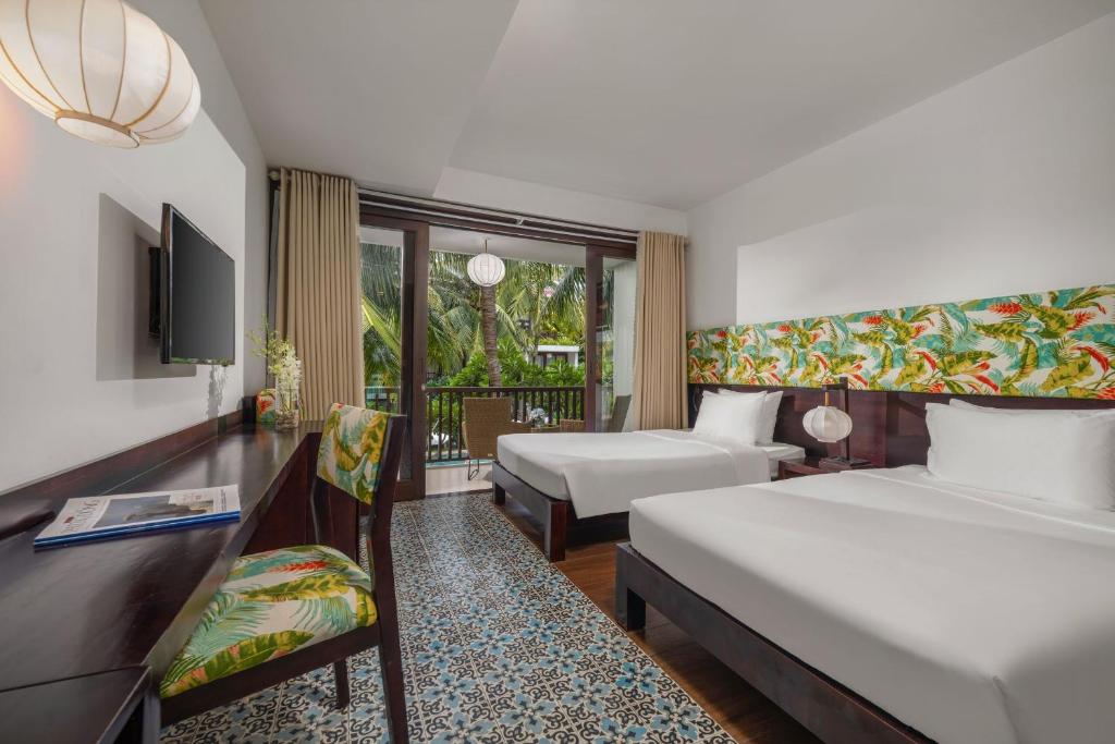 Twin Deluxe Pool View Room