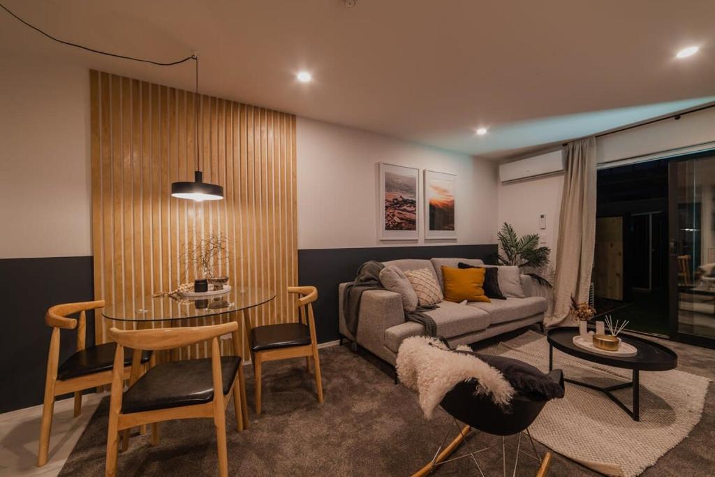 The Perfect City Nook - Designers Delight - Resim 20