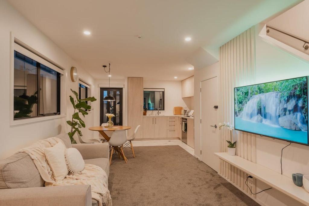 Addington Stadium Stay - Sleeps 6 - Resim 19