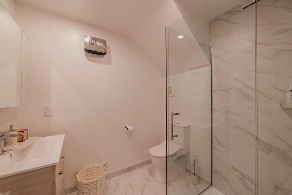 Central City Boutique Escape - Resim 8