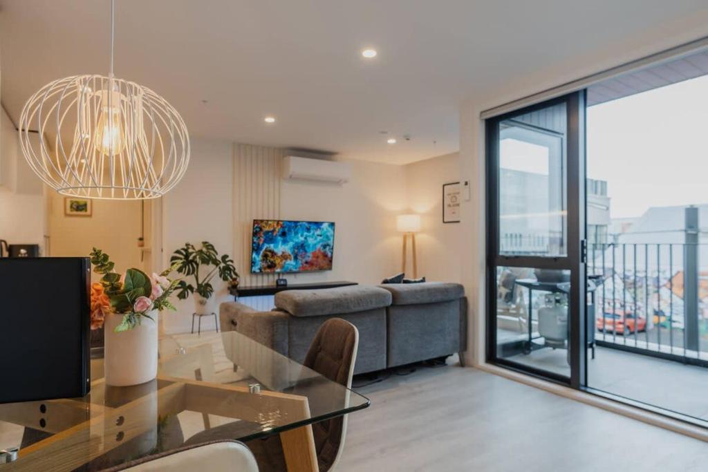 Istumisnurk majutusasutuses Designer's Pad In Central City