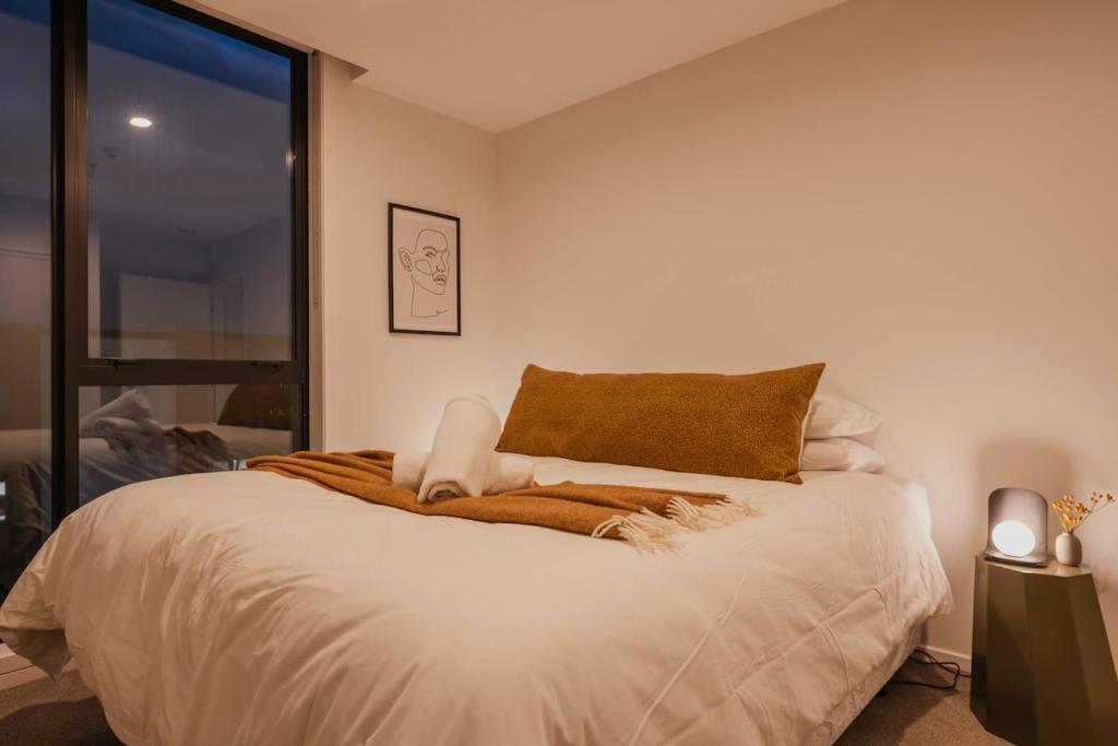 Bright & Airy on Tuam - 2Bedroom Apartment - Resim 8