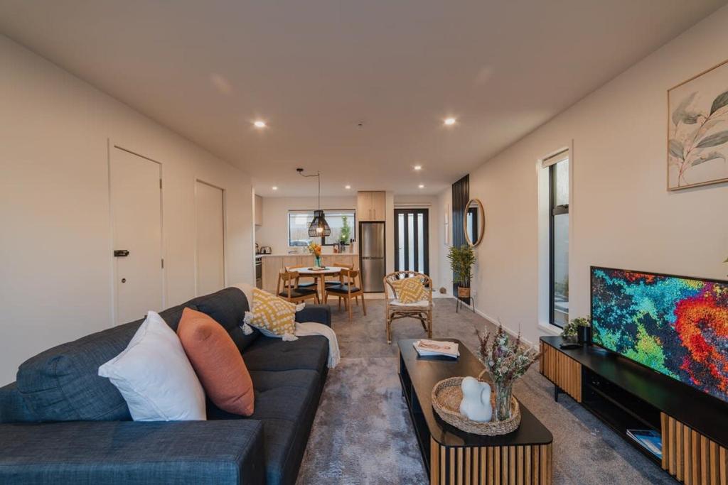 Enchanting Getaway in Merivale - Resim 12