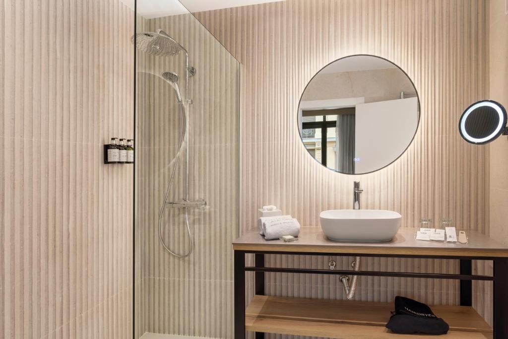 Catalonia Puerta del Sol - Resim 21