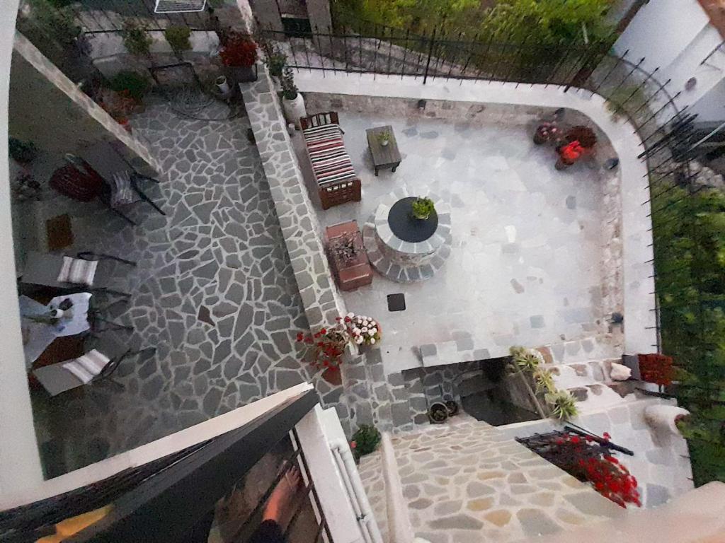 Patio nebo venkovní prostory v ubytování Elen's Suites Pramanta
