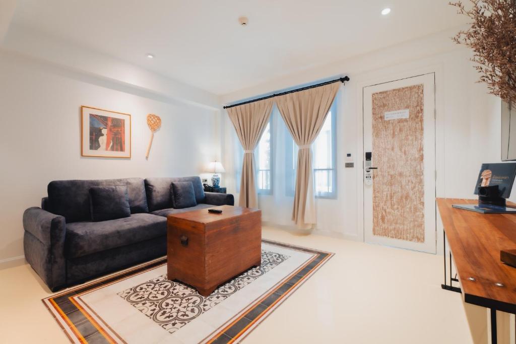 Een TV en/of entertainmentcenter bij Xinlor House - Phuket Old Town
