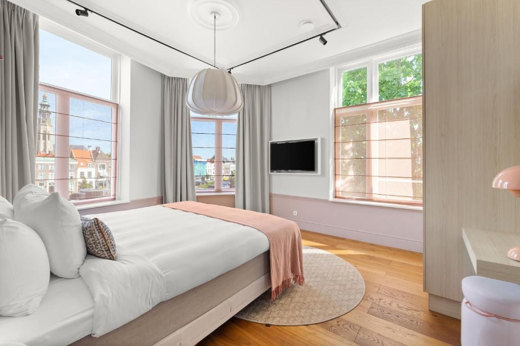 TV a/nebo společenská místnost v ubytování Eclectic Hotel Copper
