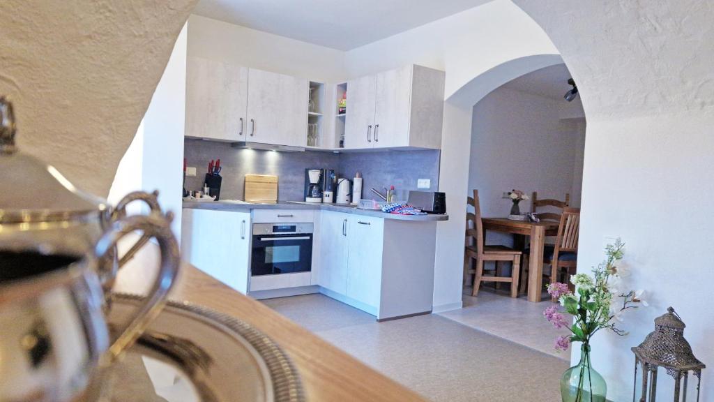 Kuchyň nebo kuchyňský kout v ubytování Familien- und Apartmenthotel Lerchenberghof