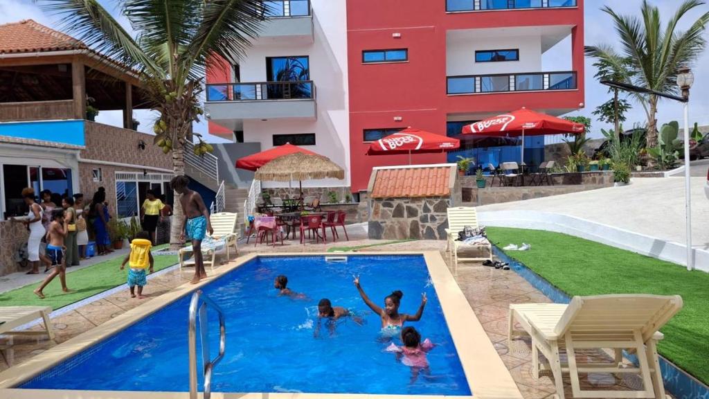 Bazén v ubytování Hotel Cantinho nebo v jeho okolí