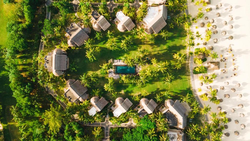 Dinarobin Beachcomber Golf Resort & Spa с высоты птичьего полета