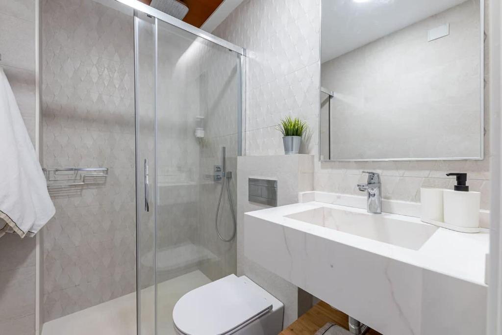 Kúpeľňa v ubytovaní Vivendos - TR14 - Private Pool