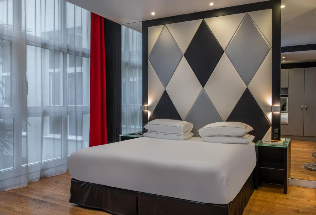 L'Empire Paris - Louvre - Resim 44