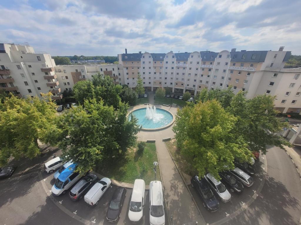 Fotografia z galérie ubytovania Les jardins du Carrousel - Chambre privée aménagée en T2 v destinácii Noisy-le-Grand