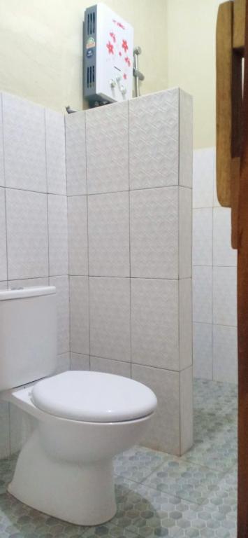 Dewi Garden Guesthouse - 8