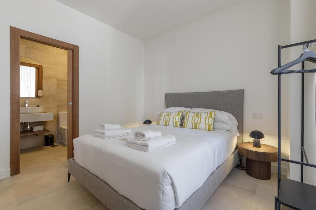 Plaza del Siglo Suites & Boutique Apartments by Caleta Homes - 7