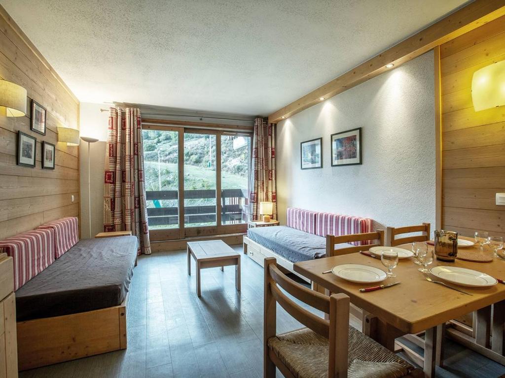 Photo de la galerie de l'établissement Appart cosy Méribel - balcon, proche pistes, ascenseur, casier à ski - FR-1-355-129, à Méribel