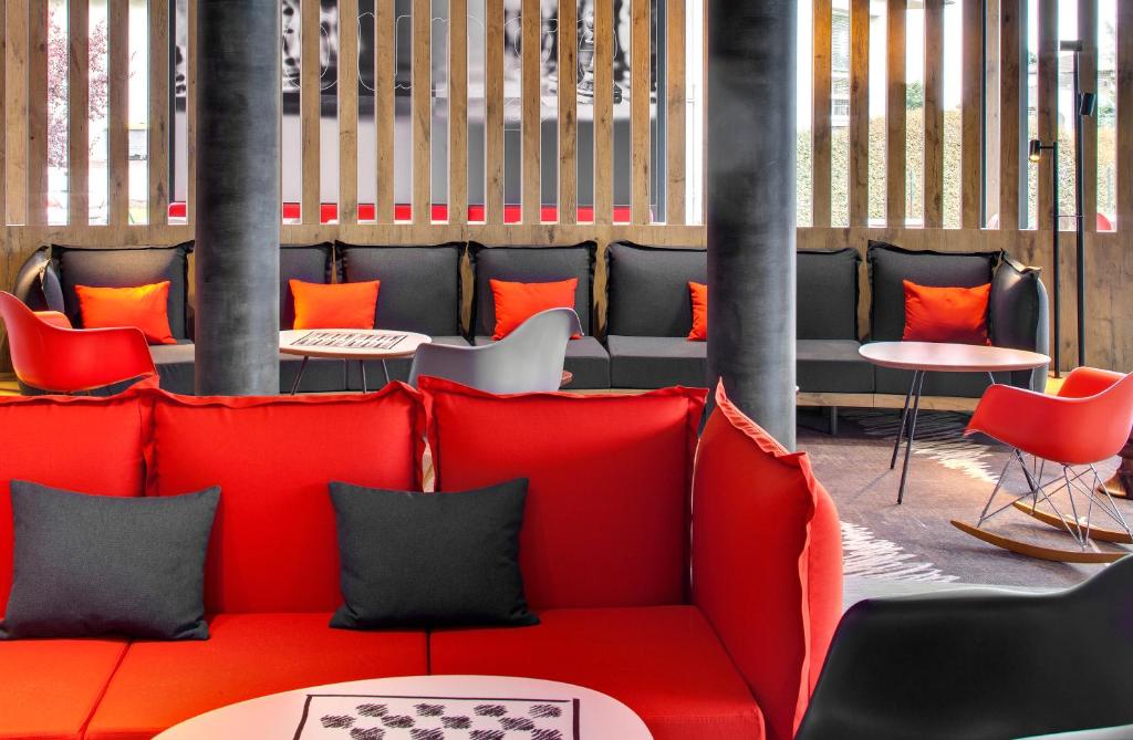 Posezení v ubytování ibis Clermont Ferrand Nord Riom