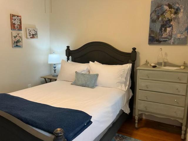 The South Mountain Inn - Queen Room