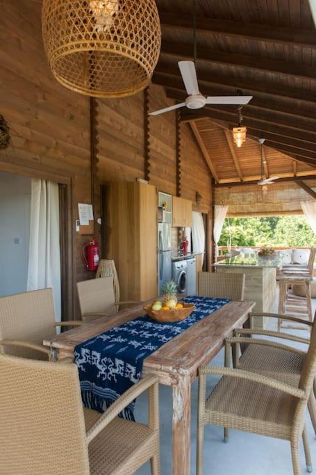Imagine din galeria proprietății La Pointe Beach Huts în Anse Possession