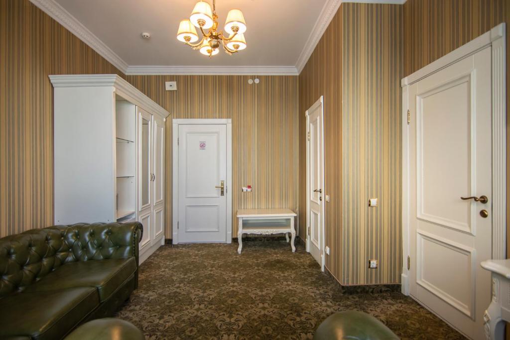 Posezení v ubytování Royal Olympic Hotel