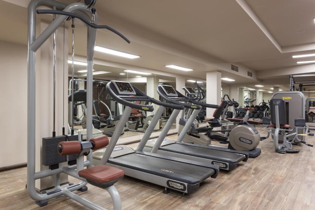 The fitness centre and/or fitness facilities at Therma Palace - All inclusive & Private Beach & Free Parking