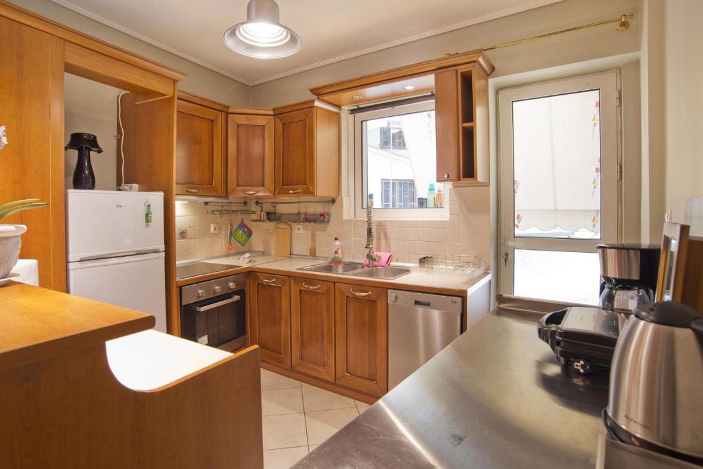 Kuchyň nebo kuchyňský kout v ubytování Seaside Spacious 2 BR, 2BA, Sea view Apt
