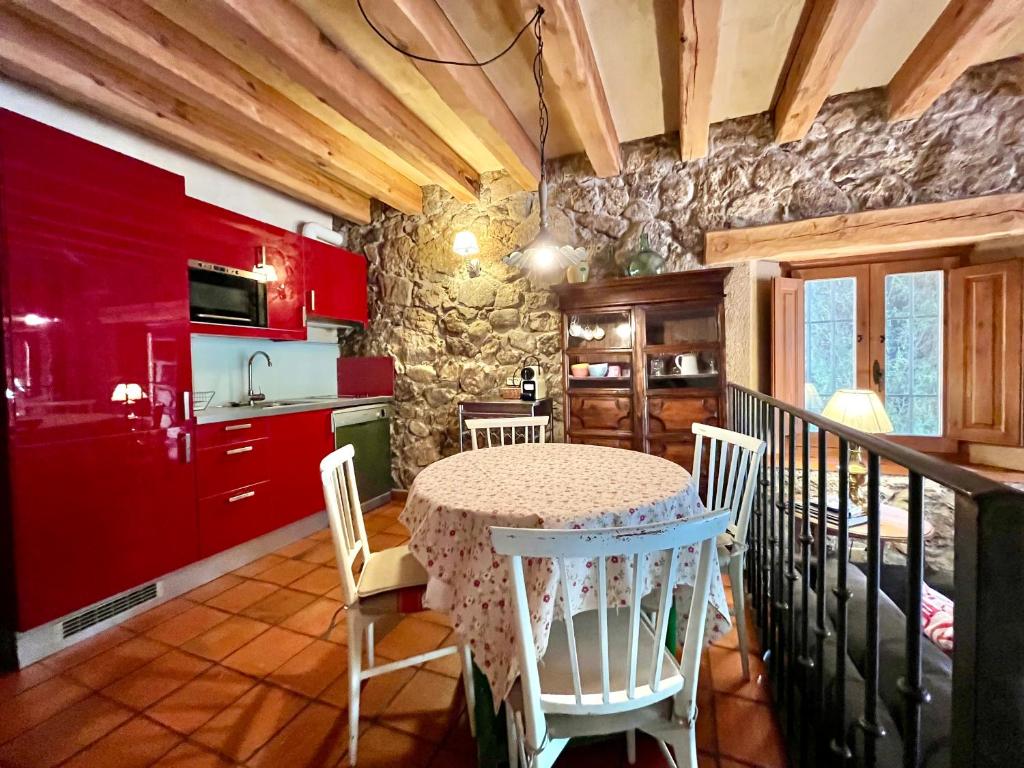 Kuchyň nebo kuchyňský kout v ubytování Saltus Alvus, espectacular conjunto rural en Sotosalbos, 10min de Segovia