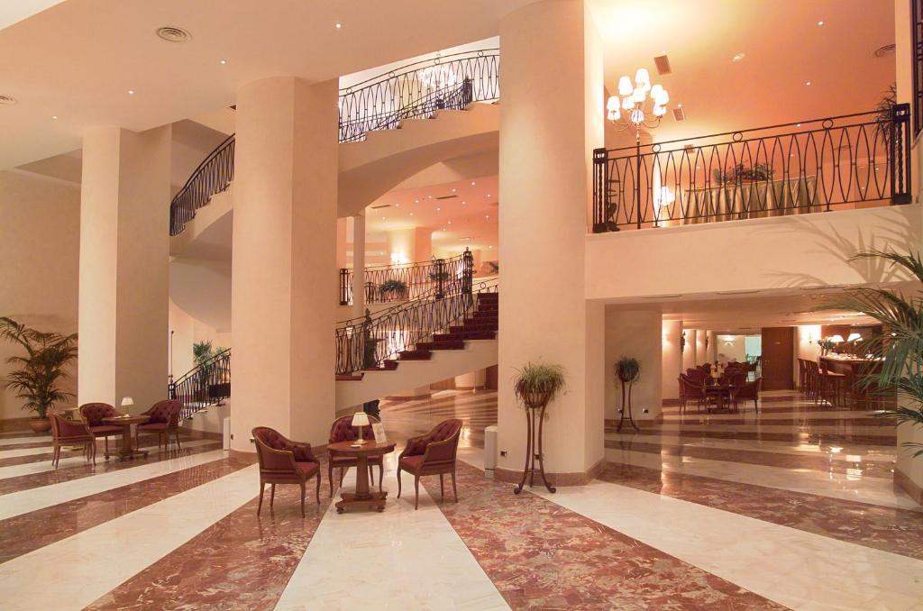 Fotografie z fotogalerie ubytování Grand Hotel Barone Di Sassj v destinaci Sesto San Giovanni