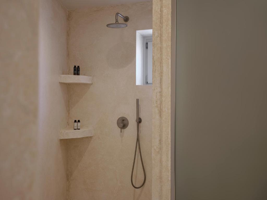 Heyday Luxury Suites - 6