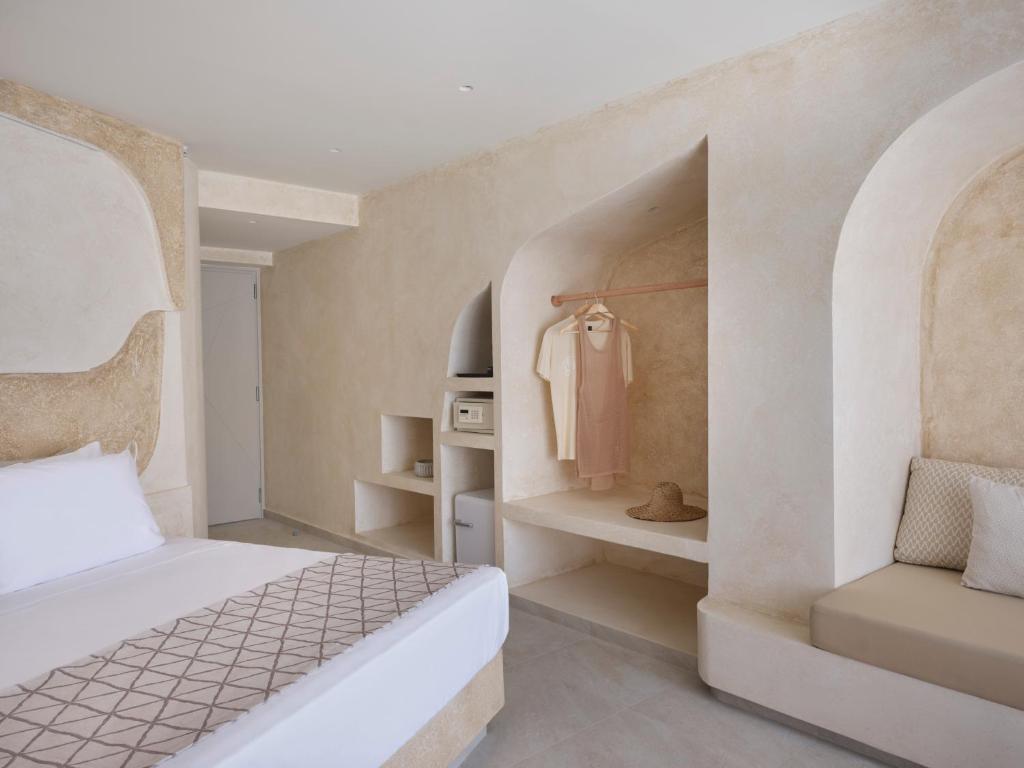 Heyday Luxury Suites - 11