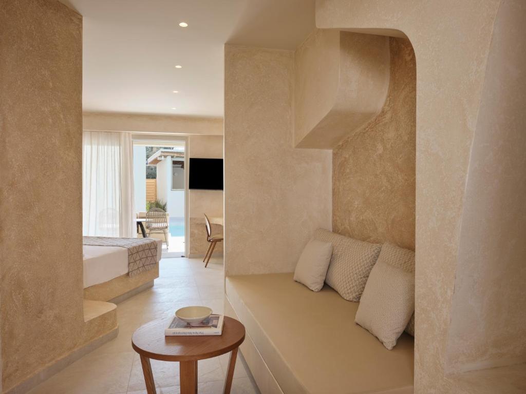 Heyday Luxury Suites - 18