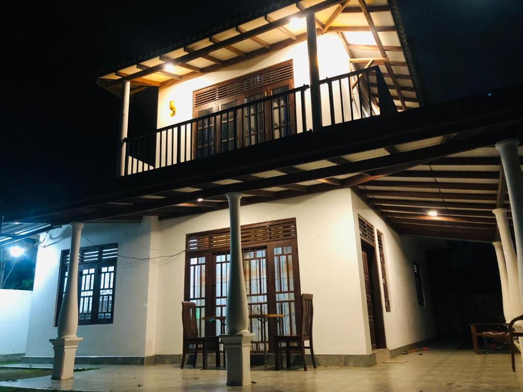 Balkón nebo terasa v ubytování Kottamba Villa Tangalle