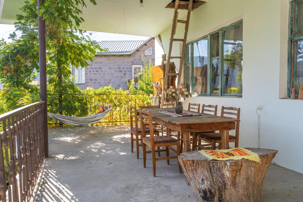 Balkón nebo terasa v ubytování Art Rooms Garni B&B