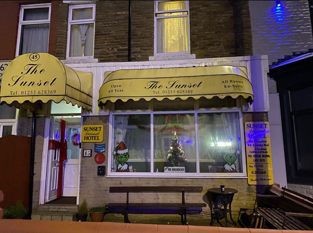 Sunset Hotel - Resim 4