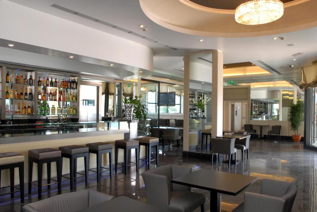 Lounge nebo bar v ubytování Grand Hotel Duca Di Mantova