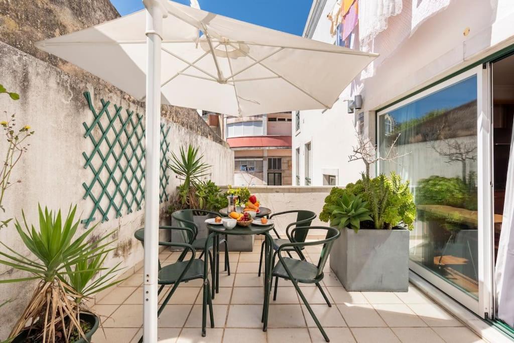 Pátio - ground floor 2 bdr apartment with AC and pateo