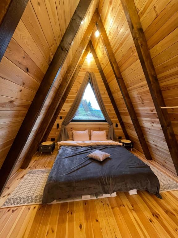 Postel nebo postele na pokoji v ubytování PeaksView Chalets