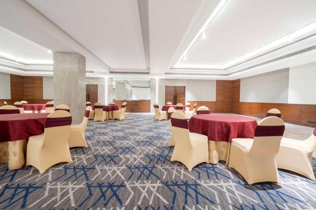 Restaurace v ubytování Radisson Hotel Vrindavan