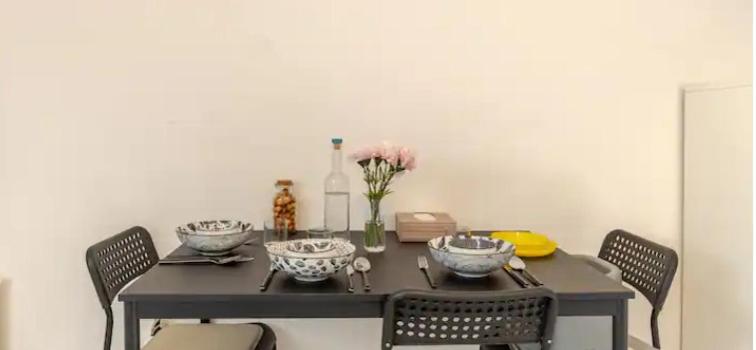 4pers 2lits 5 min aéroport Orly,navette et parking extra,location en nuit et jourChez Sandro, - Apartment With Garden View