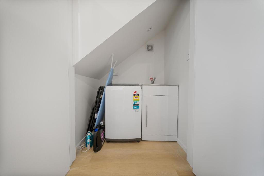 West Harbour Modern 4-Bedroom Retreat - Resim 22