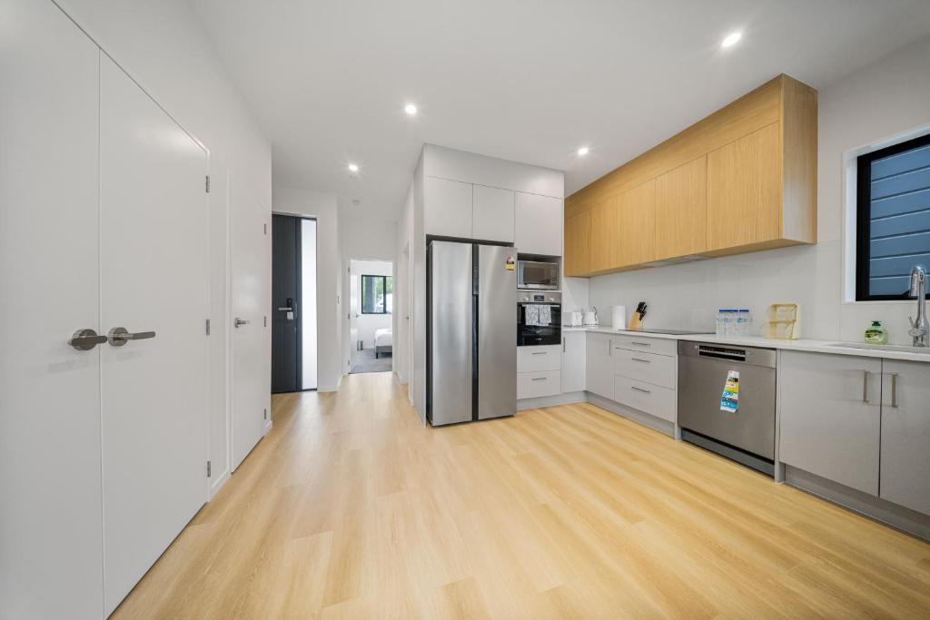 West Harbour Modern 4-Bedroom Retreat - Resim 4