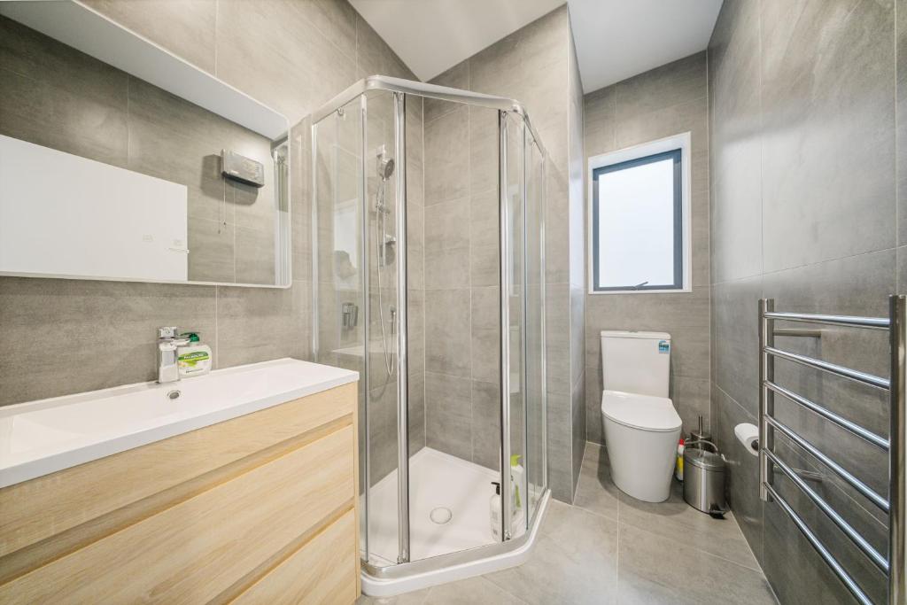 West Harbour Modern 4-Bedroom Retreat - Resim 8