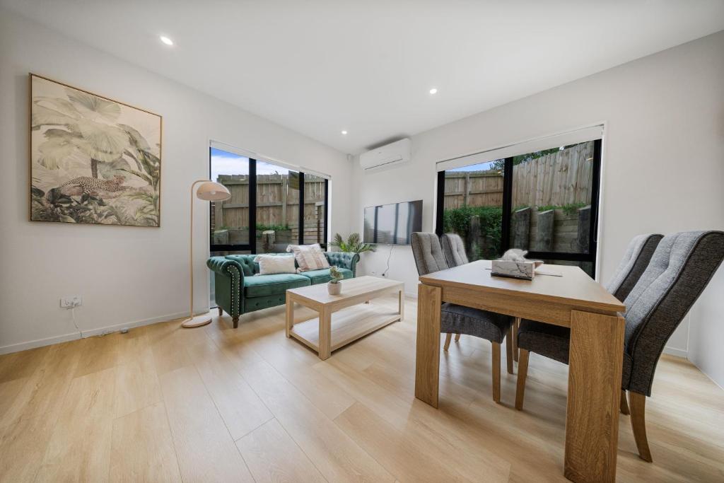 West Harbour Modern 4-Bedroom Retreat - Resim 5