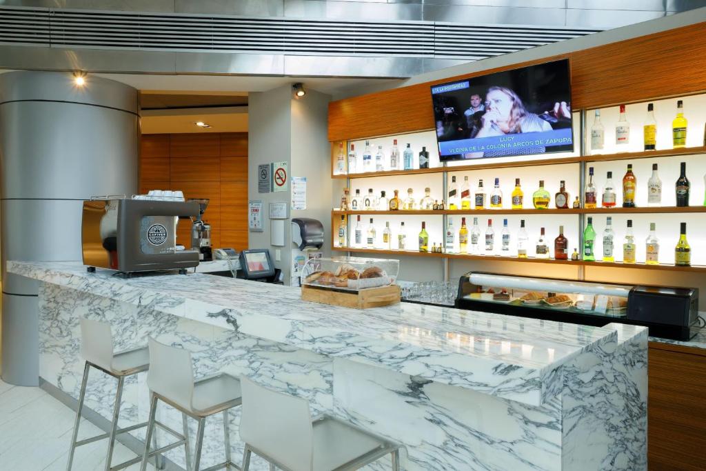 El lounge o bar de Camino Real Santa Fe