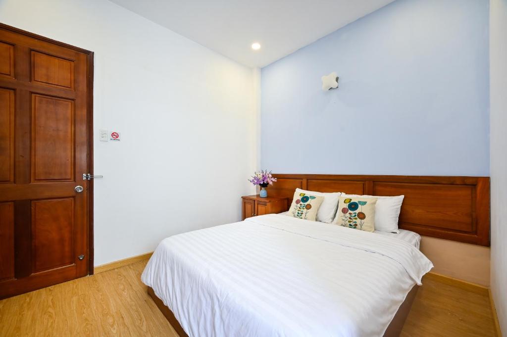 Huyen Home - Superior Queen Room