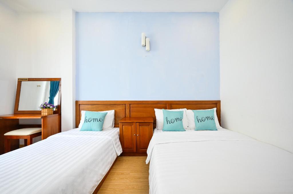 Huyen Home - Triple Room With City View