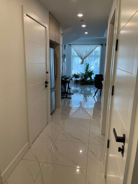 Foto dalla galleria di New Luxury Walkout Suite Near University a Calgary