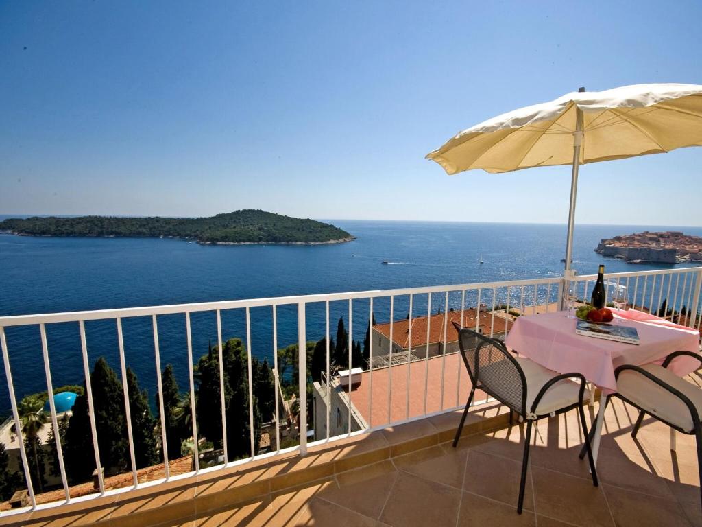 Apartments Sipa - Superior One Bedroom Apartment with Balcony and Sea View Apartman D