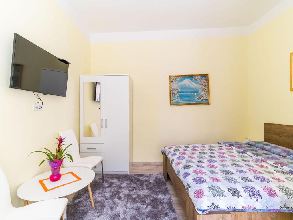 Rooms Katja & Lara - Double Room Lara