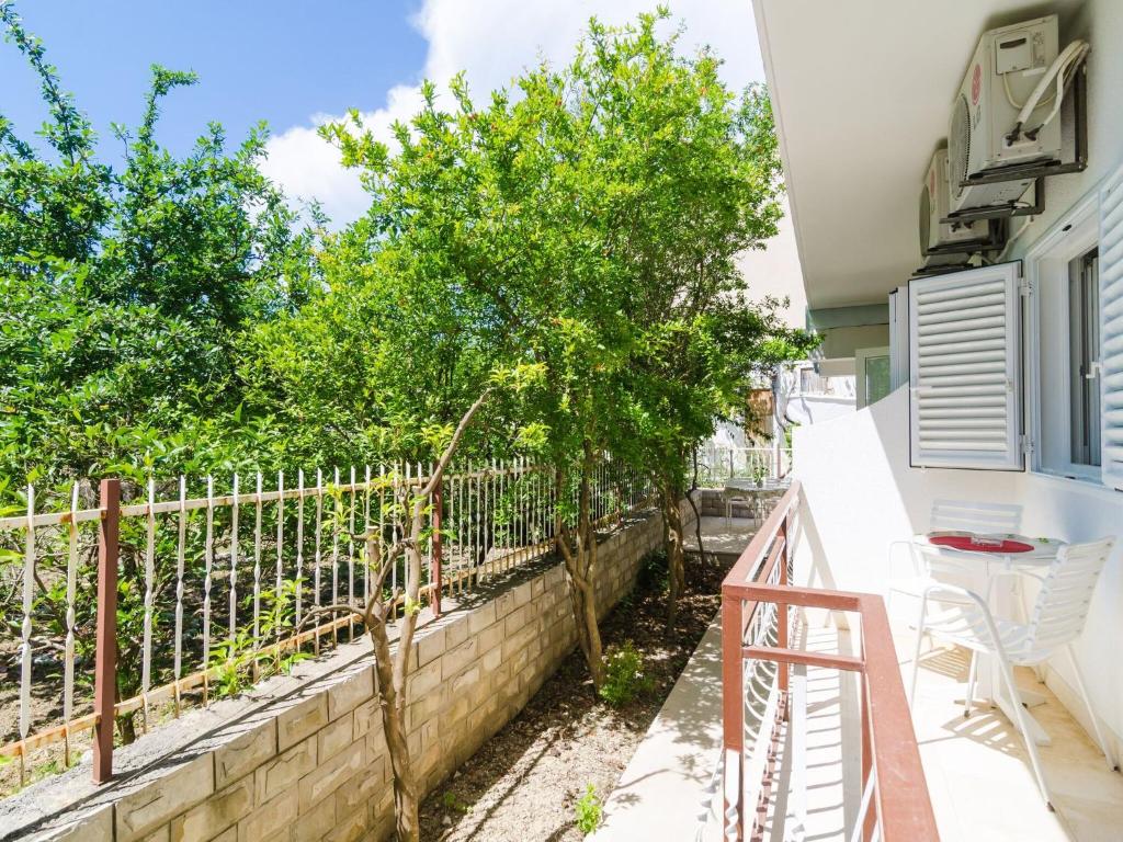 Apartments & Rooms Bari i - Standard Studio Apartment with Balcony and Garden View G1-6